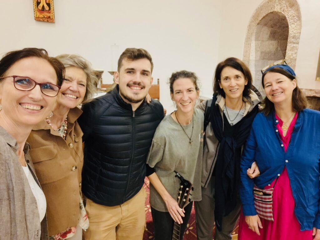 5b6942eb-0505-4508-8287-cb0d1b92b590